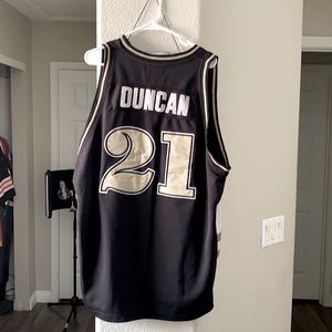 🔥Tim Duncan Wake Forest Jersey size XXL